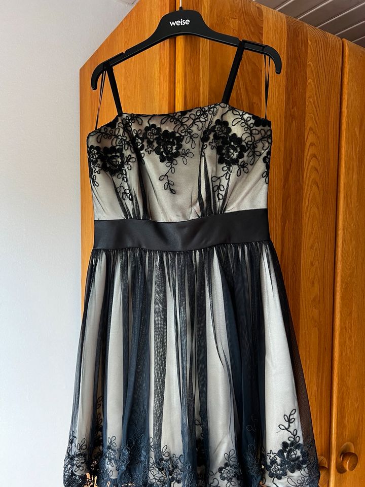 Cocktailkleid von Weise Gr 36/38 schwarz in Waldböckelheim