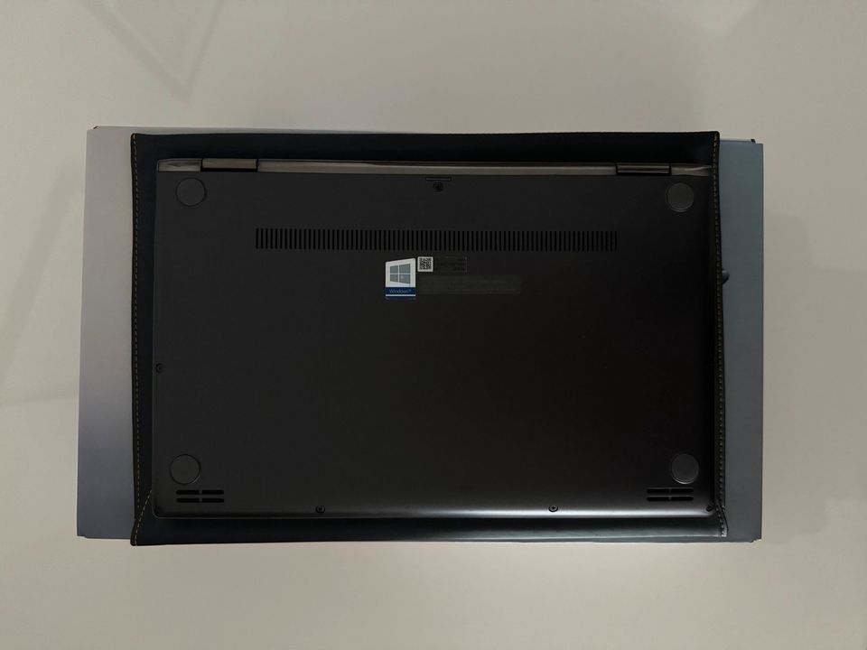 ASUS ZenBook Flip UX362F in Sonneberg