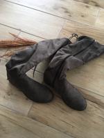 Rieker dünne hohe flache Stiefel Grau 38 Niedersachsen - Uelzen Vorschau