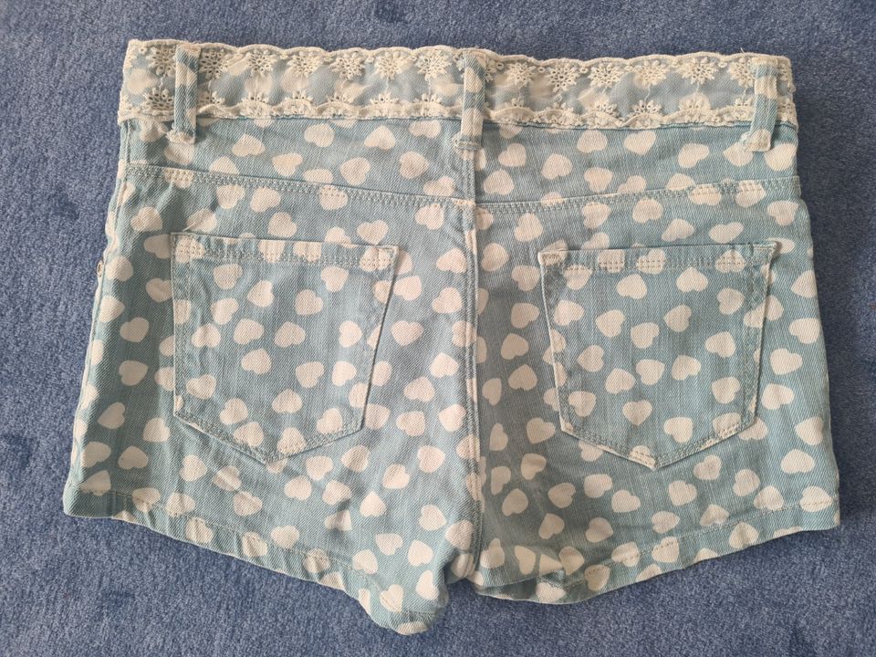 Jeans Shorts mit Spitze, Zara, XS, S, 34, 36, Hellblau in Braunschweig