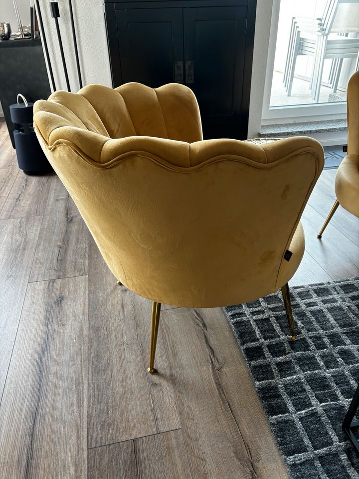 Lounge Sessel Zitronengelb  (2 Stück) +  Tischchen in Diedorf