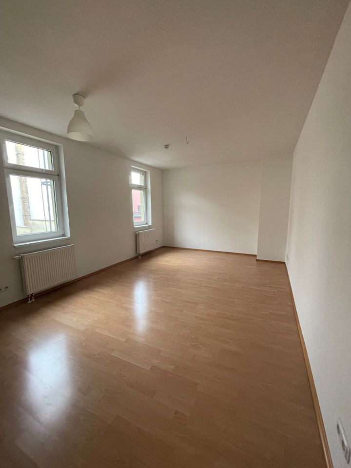 Zentral gelegene 1 - Zimmer Wohnung - ideal für Studenten oder Singles in Halle