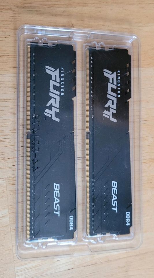 32GB (2x 16GB) Kingston FURY Beast DDR4-3600 CL18-22-22- Dual in Berlin