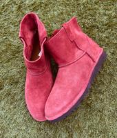 UGG Stiefelette Damen Ankle Boots rot/rostrot Gr.40 NEU! Nordrhein-Westfalen - Bad Driburg Vorschau