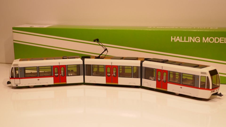 Halling WL Wiener Linien T-Wagen U6 Wien Weiss 1/87 H0 Strassenba in Hannover