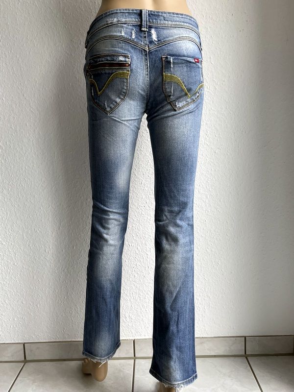 Damen Jeans von Only blau used look | Größe 36/32 in Waltenhofen