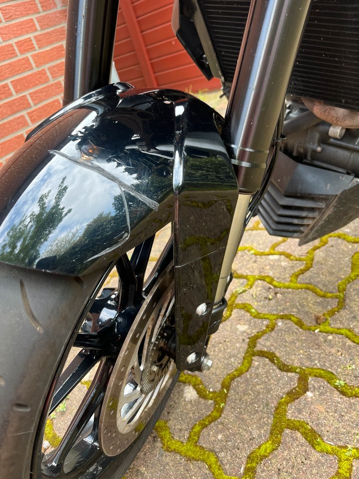 KTM Duke 125 Schwarz in Edemissen