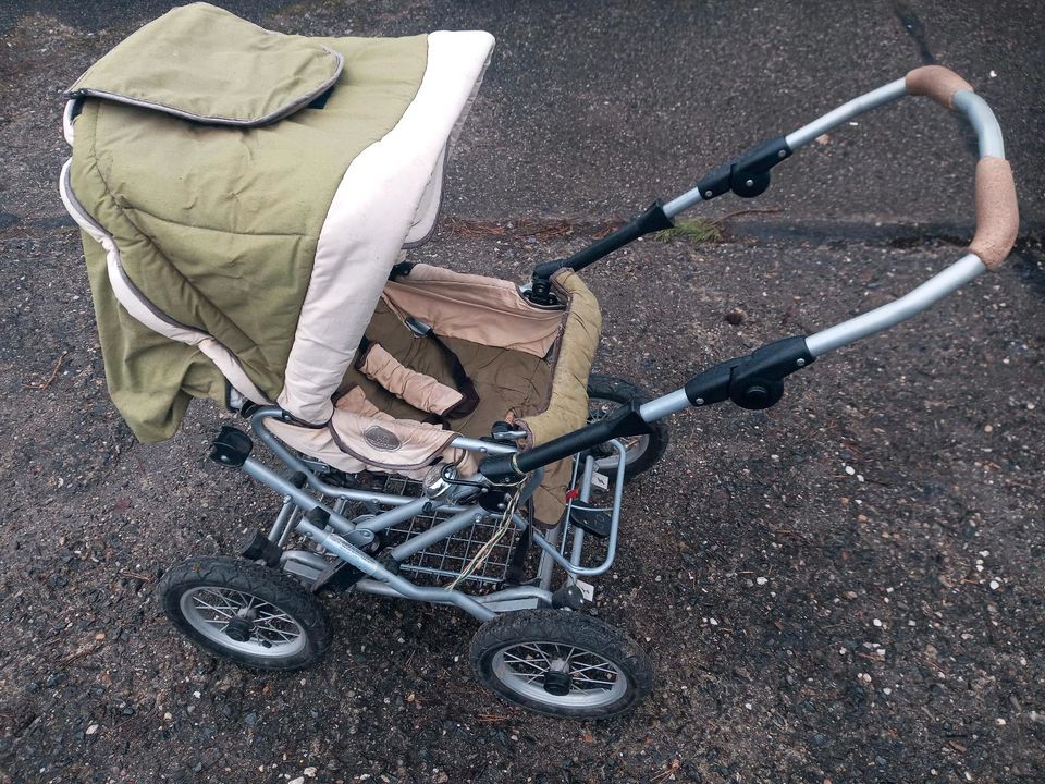 Naturkind Terra Kinderwagen mit Kiddyboard und viel Zubehör in Dresden