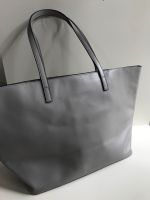 Handtasche / Shopper mit Innentasche von Carpisa in grau Niedersachsen - Rastede Vorschau