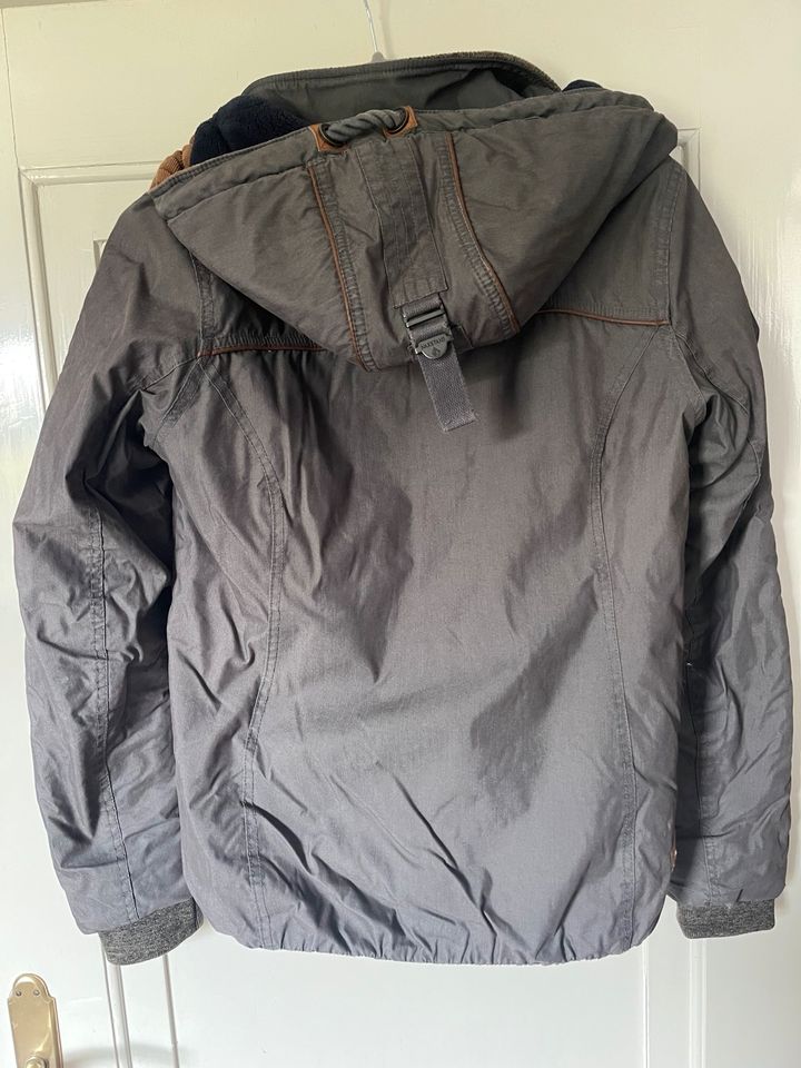 graue Naketano Winterjacke Gr. L in Unna