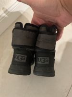 UGG Winterstiefel Kleinkinder Gr. 27,5 München - Bogenhausen Vorschau