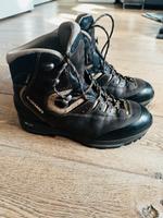 Lowa Wanderschuhe Trekking Stiefel Gr. 42 Hessen - Biblis Vorschau