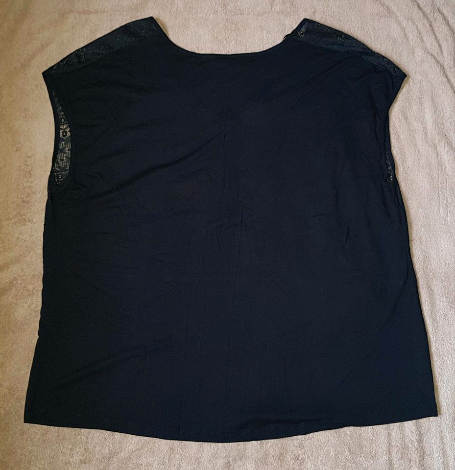 Oberteil Top Bluse schwarz Damen ärmellos Gr.48/50 Spitze gothic in Stenn