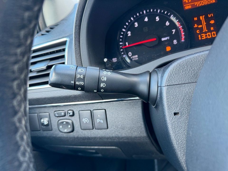 Toyota Avensis 1.8 Klimaaut. Kamera Tempomat Navi in Brehna