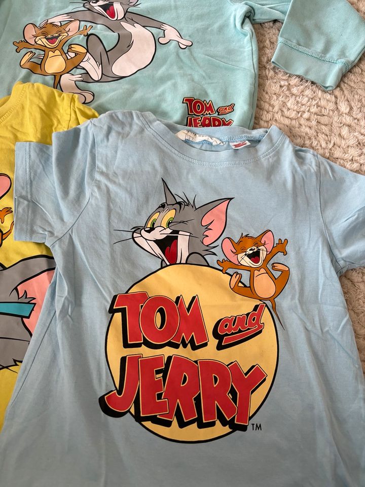 Tom and Jerry Set Pullover und T-Shirts Gr. 110/ 116 in Lemgo