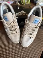 Leichte Stoffsneakers von Adidas, Gr.44, beige München - Untergiesing-Harlaching Vorschau