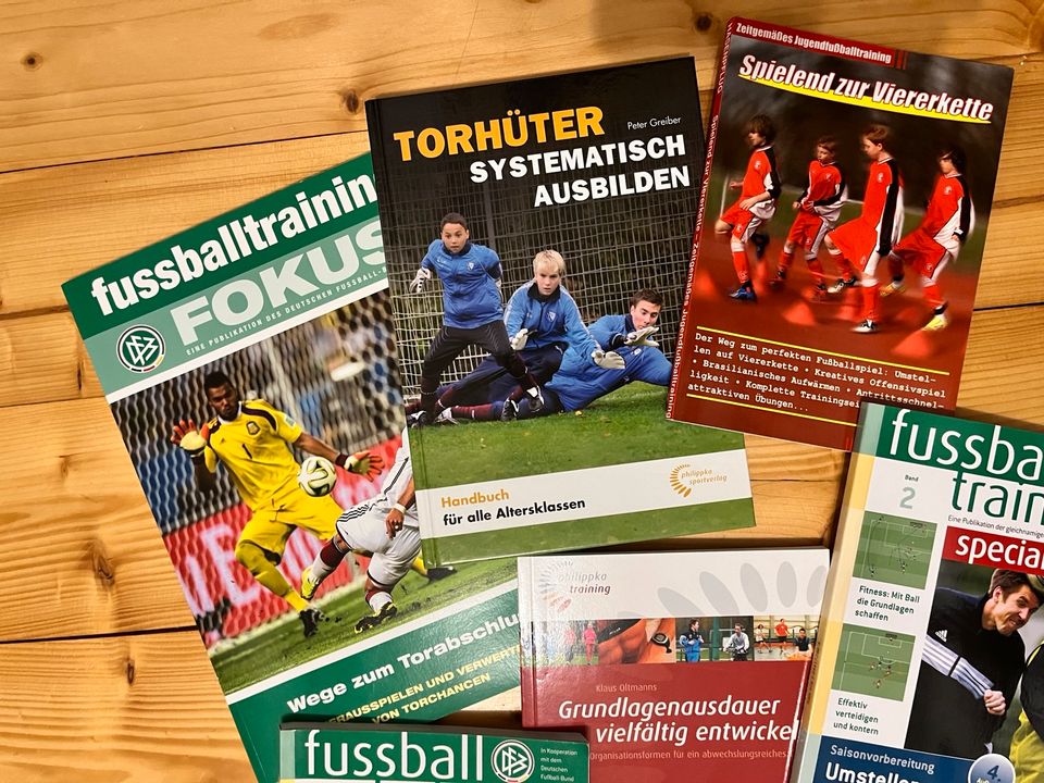 Fußball Bücher Set 7 Fachbücher in Erfurt