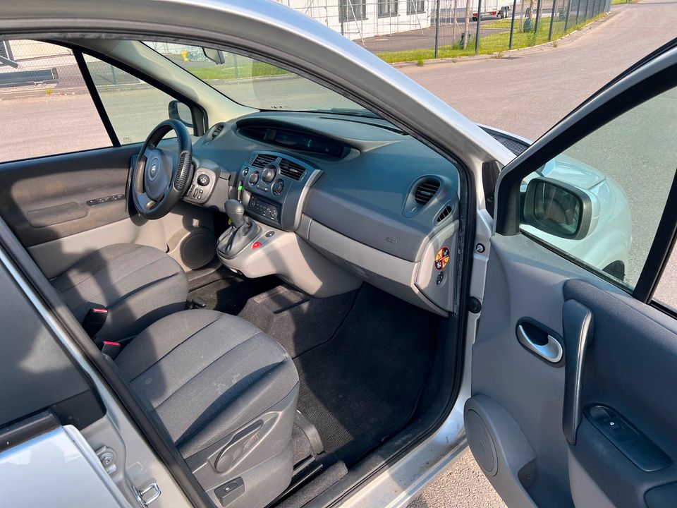 Renault Scenic 1.6 Aut. Klima | PDC | TÜV 03/2026 in Tübingen