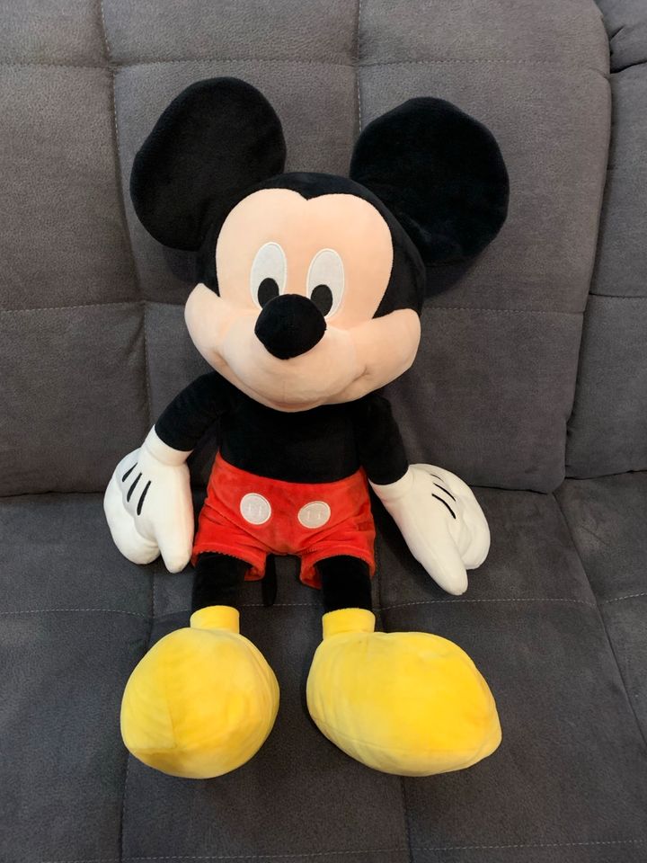 Mickey & Minnie Mouse Kuscheltiere in Kefferhausen