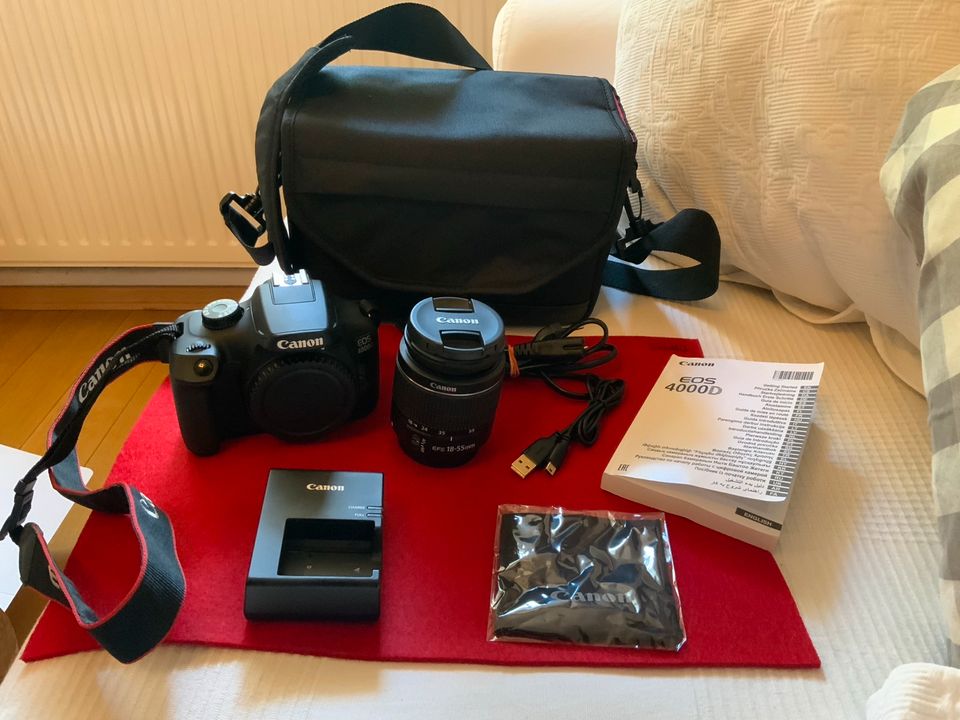 Canon EOS  4000 D Kamera mit Objektiv & Tasche in Bochum