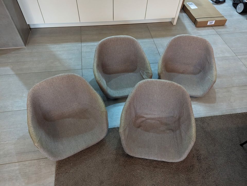 Vier Design Stühle Stuhlsitze ohne Beine in Stuttgart