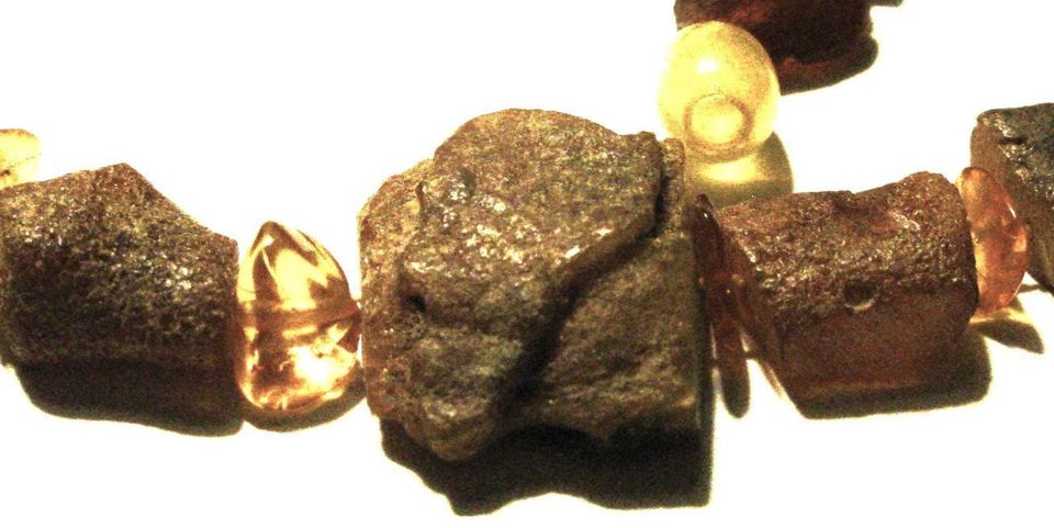 Genuine Natural Baltic Amber. Damenkette. Steine roh + poliert in Hirschberg a.d. Bergstr.