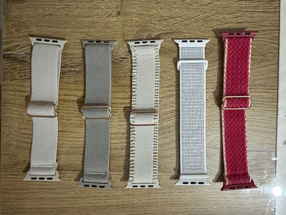 Neu! Apple Watch Armbänder 42/44/45/49 mm Band Armband in Magdeburg