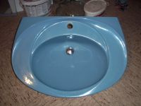 Bermuda oder Sorrento blau Bad großes Waschbecken + WC mit Deckel Nordrhein-Westfalen - Warburg Vorschau