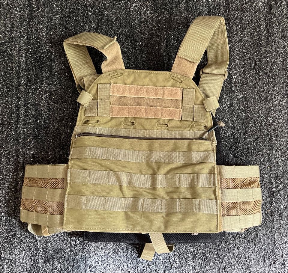 High Ground Gear Plate Carrier DEVGRU KSK in München