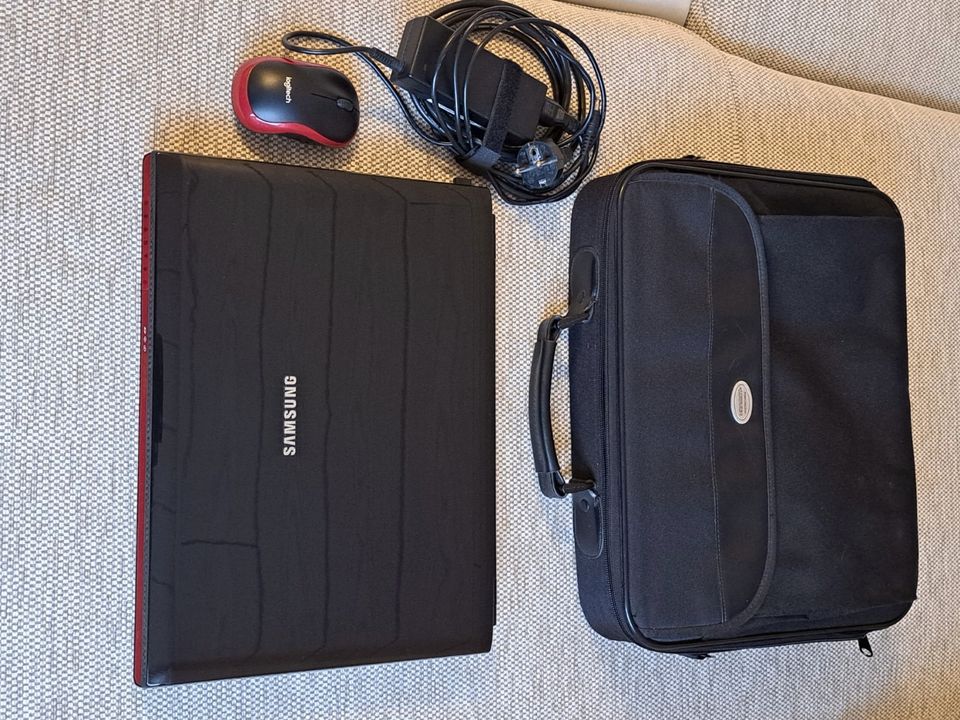 Notebook Samsung NP-R560 Aura P8400, Win 10Pro, 240GB SSD, in Halle