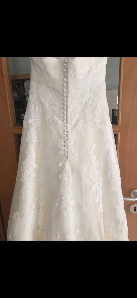Brautkleid komplett aus Spitze in Heimertingen