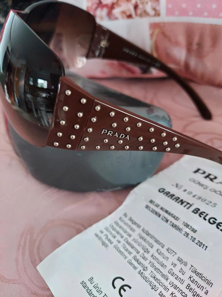 Originale Prada Sonnenbrille,braun mit Nieten in Iserlohn