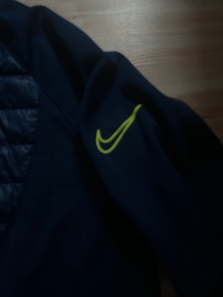 Nike Langarmtrikot in Radebeul