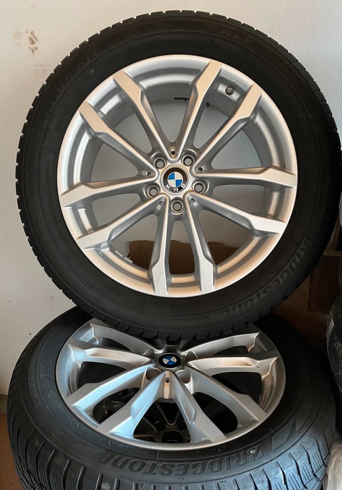 BMW 691 V-Speiche X3 G01 X4 GO2 Winterräder 19 Zoll - Bridgestone in Kamp-Lintfort