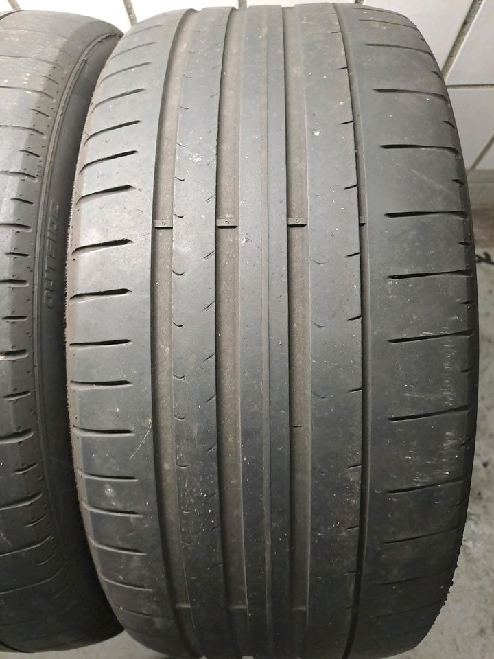 4x 245/40 ZR18 97Y Pirelli Sommerreifen in Böblingen