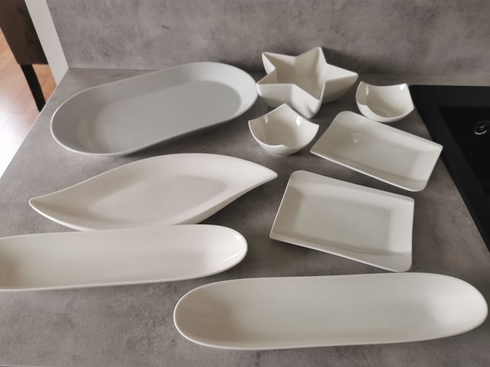 Geschirr Ikea u.a. Antipasti CandybarTeller weiß gedeckter Tisch in Meerbusch
