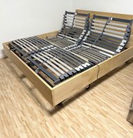 Massivholz-Doppelbett mit elektrischem Lattenrost - 180x200 cm Nordrhein-Westfalen - Mönchengladbach Vorschau
