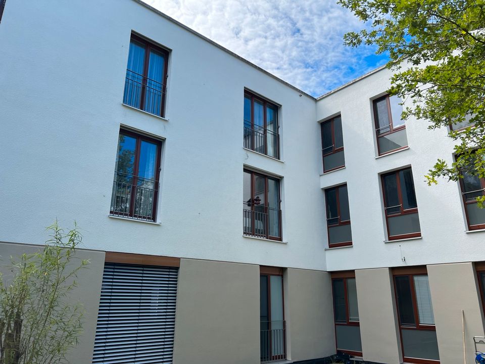 Professionelle Fassadenreinigung, kostenlose Probefläche in Althegnenberg