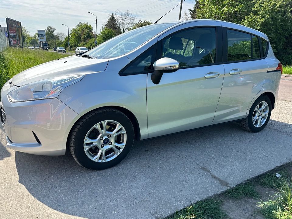 Ford, B Max mit 5 Sitze ist voll fahrbereit und top Zustand in Halle