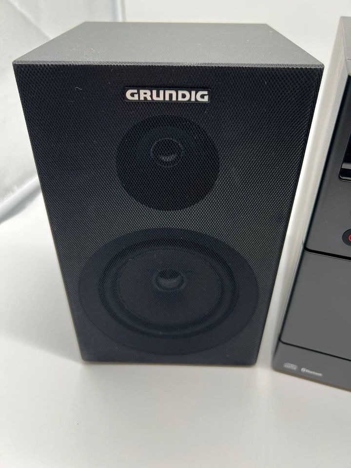 GRUNDIG MS300 Stereoanlage Kassettenspieler MP3 USB Bluetooth in Michelstadt