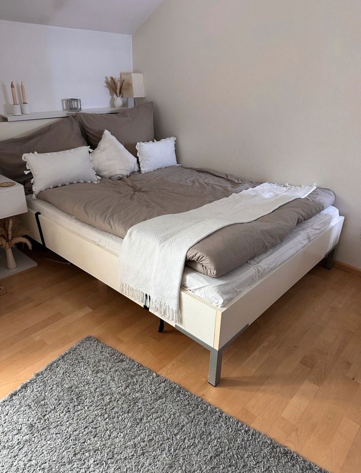 Ikea Bett mit Lattenrost und Matratze in Dortmund