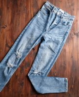 Pull&Bear Highwaist Jeans ripped Gr. 34 Nordrhein-Westfalen - Willich Vorschau