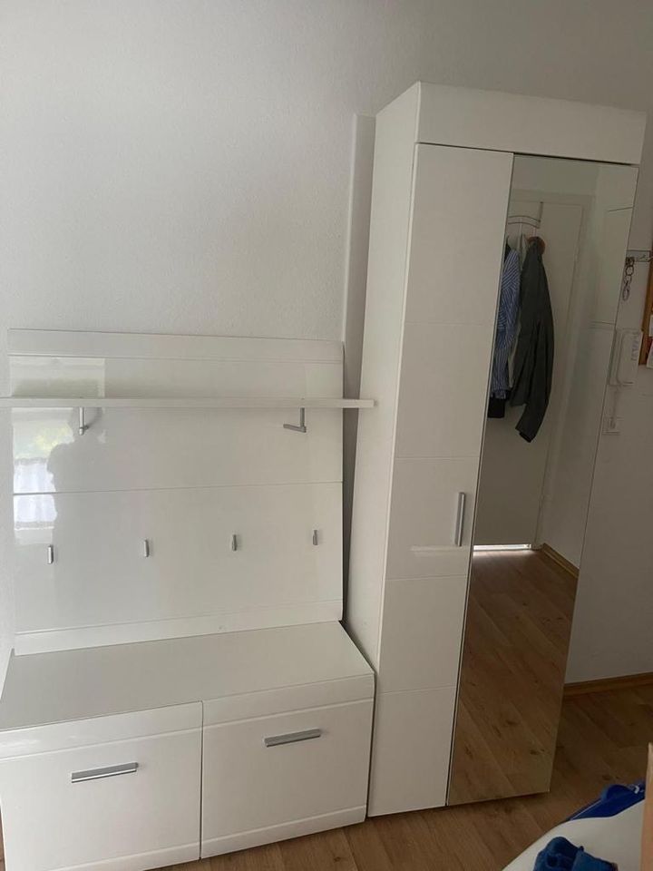 Garderobe Hochglanz weiß 3 Teilig in Heidelberg