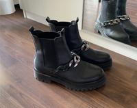 Tamaris Chelsea Boots / Stiefeletten Schwarz Gr. 38 München - Thalk.Obersendl.-Forsten-Fürstenr.-Solln Vorschau