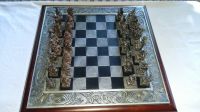 Schach Spiel mit Drachen Figuren. Hamburg-Nord - Hamburg Fuhlsbüttel Vorschau
