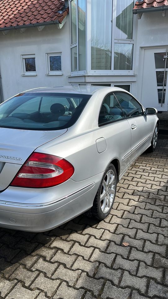 Mercedes CLK 200 Kompressor *FRISCH TÜV* in Biberach an der Riß