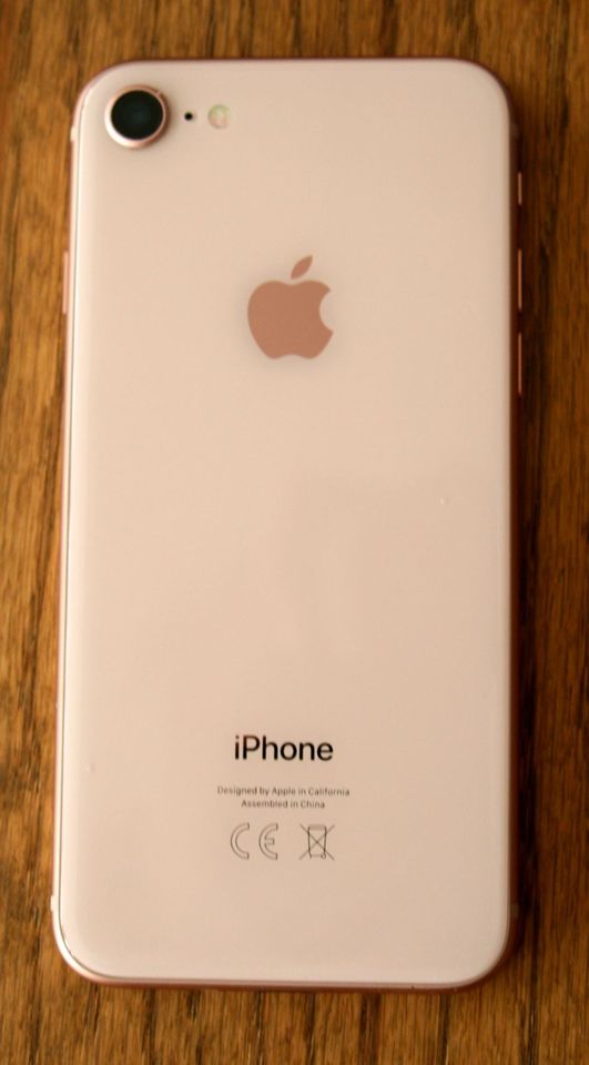 Apple iPhone 8, 64 GB, Gold in Bad Sobernheim