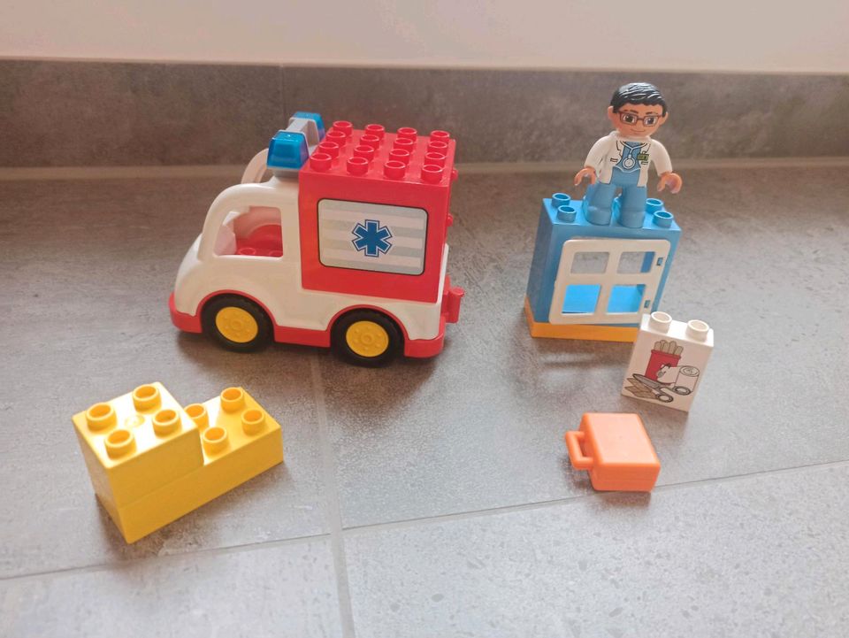 LEGO DUPLO ***10527*** Krankenwagen in Durmersheim