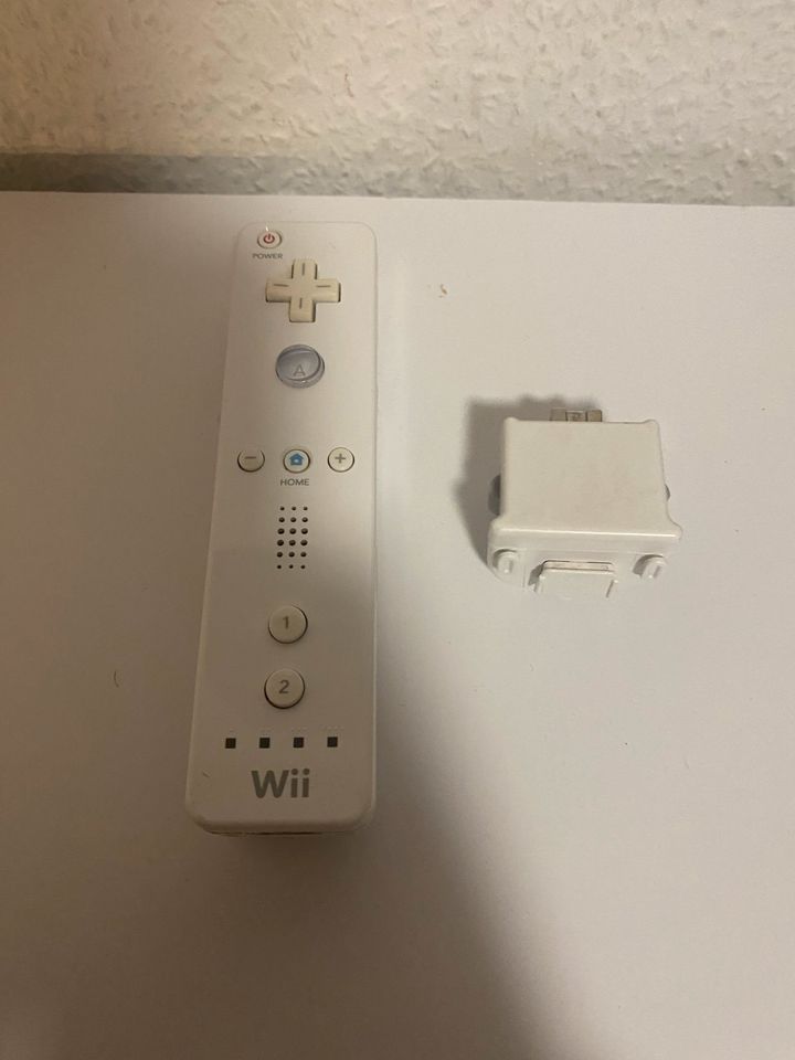 Wii Konsole mit Zubehör und spielen in Hanau