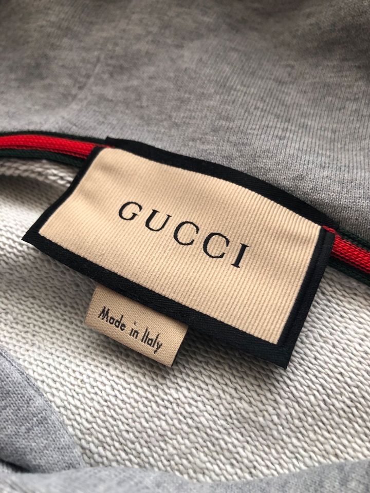 Gucci Pullover Pulli Hoodie Tee Tshirt Sweatshirt grau grey Gr. M in München